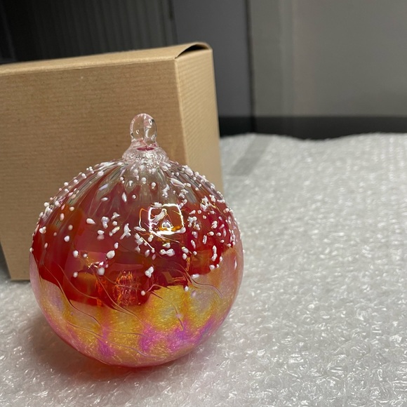 Tom Stoenner Fire & Ice ornament - Picture 3 of 6